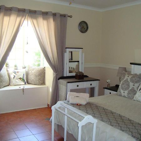 Roses And Pebbles B & B Guest House Klerksdorp Εξωτερικό φωτογραφία