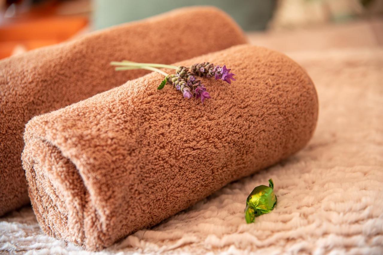 Roses And Pebbles B & B Guest House Klerksdorp Εξωτερικό φωτογραφία