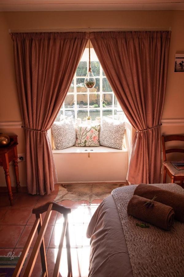 Roses And Pebbles B & B Guest House Klerksdorp Εξωτερικό φωτογραφία