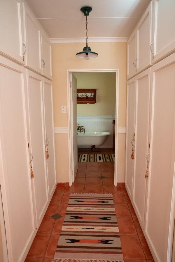 Roses And Pebbles B & B Guest House Klerksdorp Εξωτερικό φωτογραφία