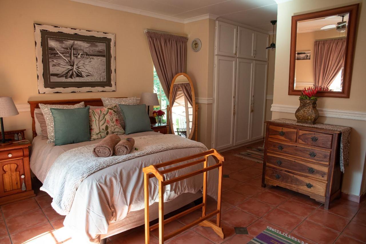 Roses And Pebbles B & B Guest House Klerksdorp Εξωτερικό φωτογραφία
