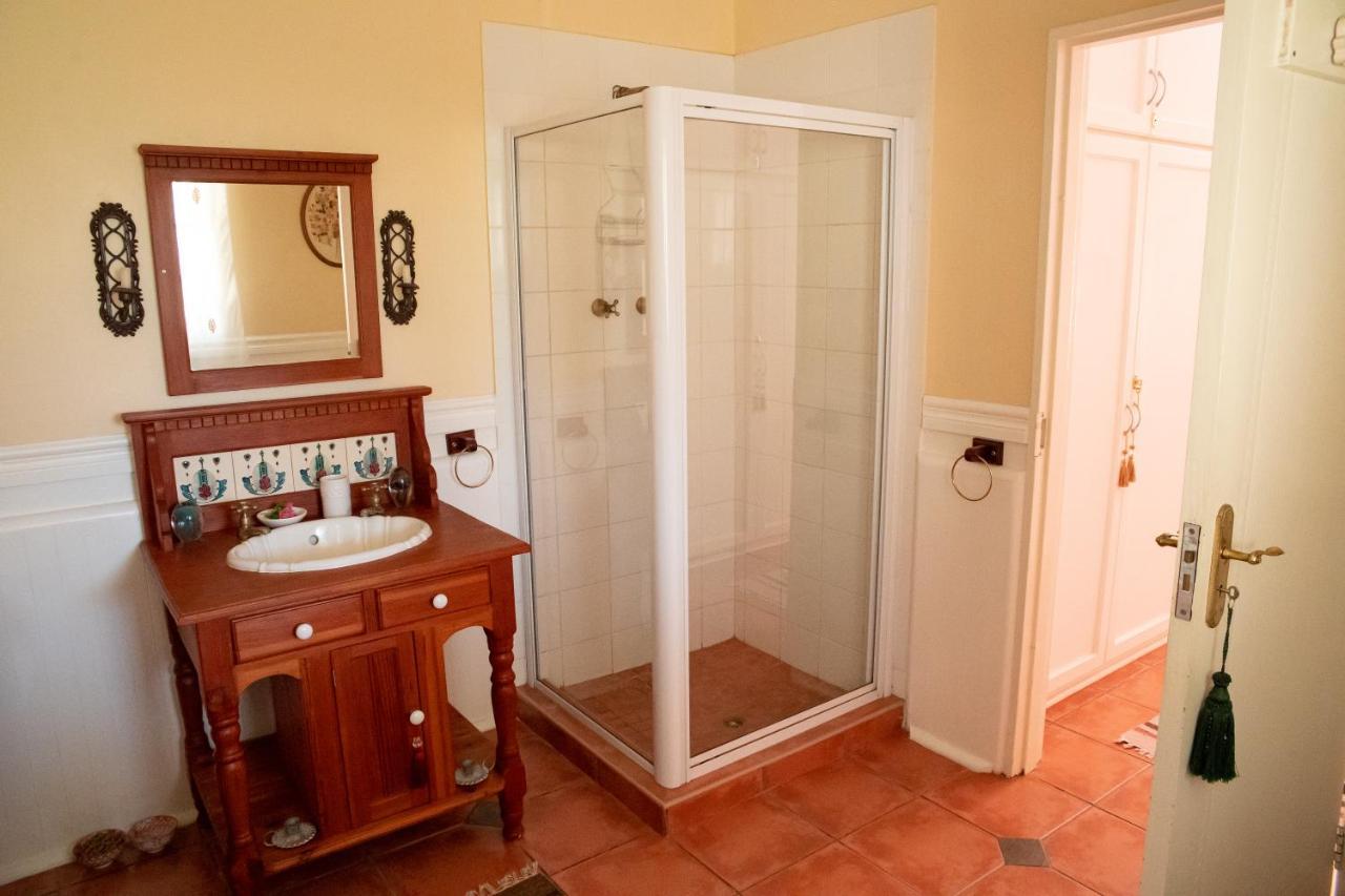 Roses And Pebbles B & B Guest House Klerksdorp Εξωτερικό φωτογραφία