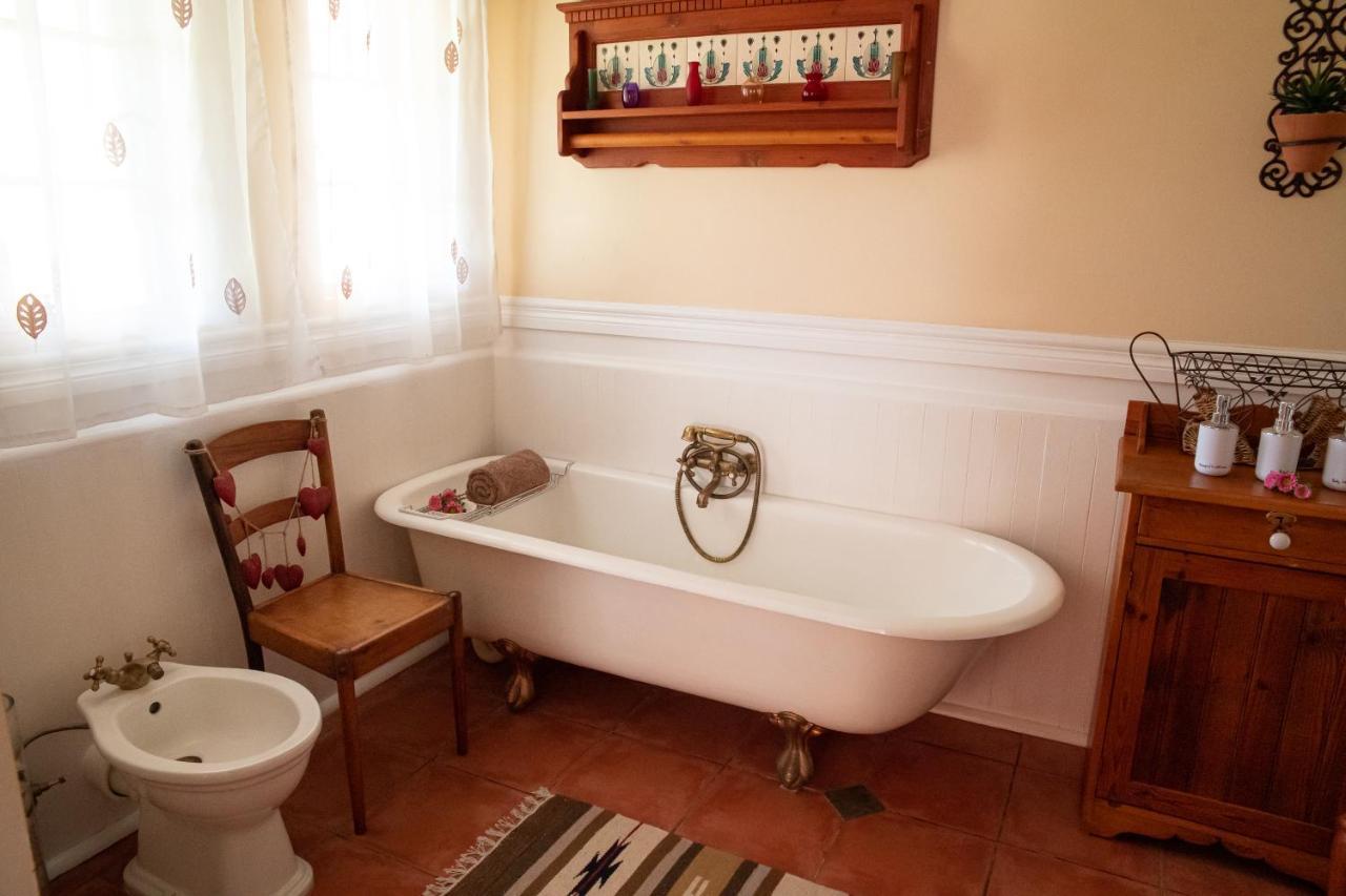 Roses And Pebbles B & B Guest House Klerksdorp Εξωτερικό φωτογραφία