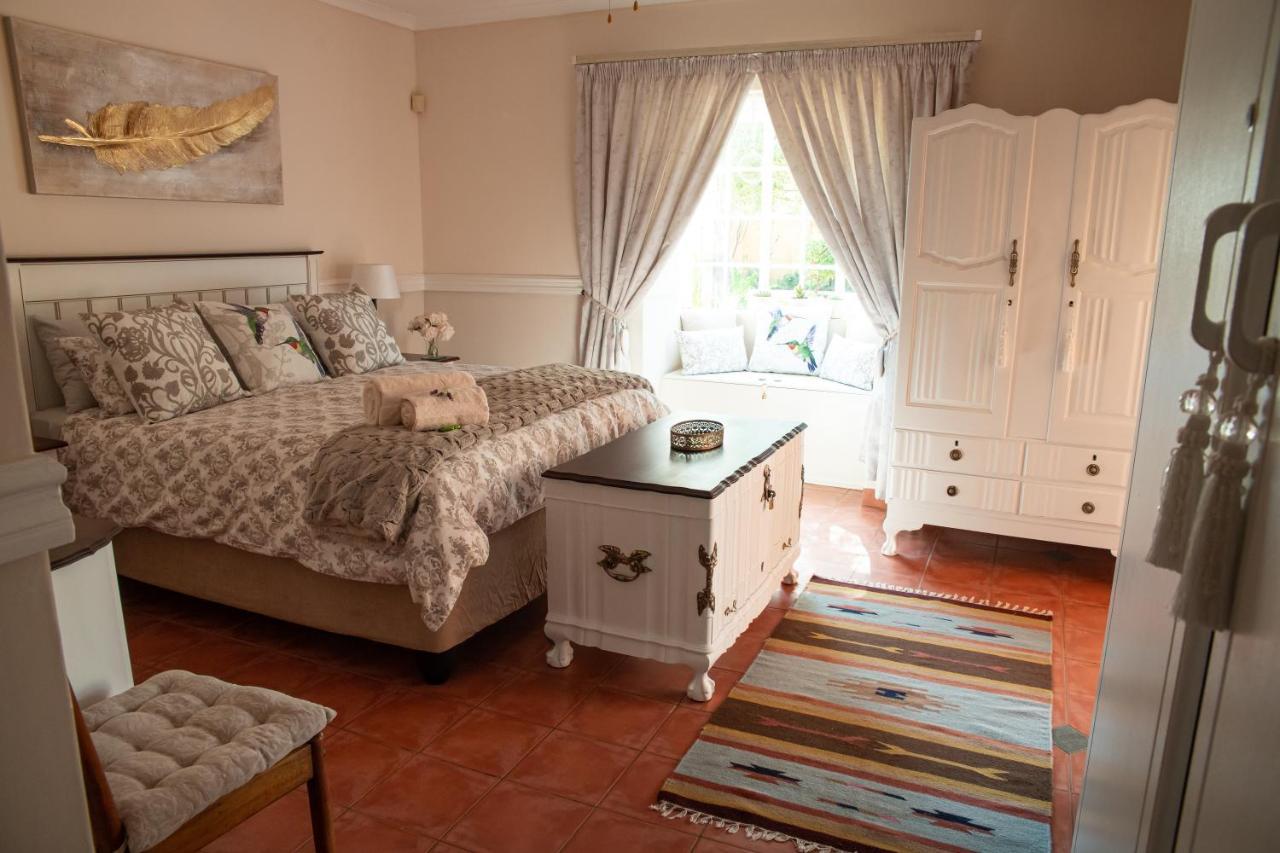 Roses And Pebbles B & B Guest House Klerksdorp Εξωτερικό φωτογραφία