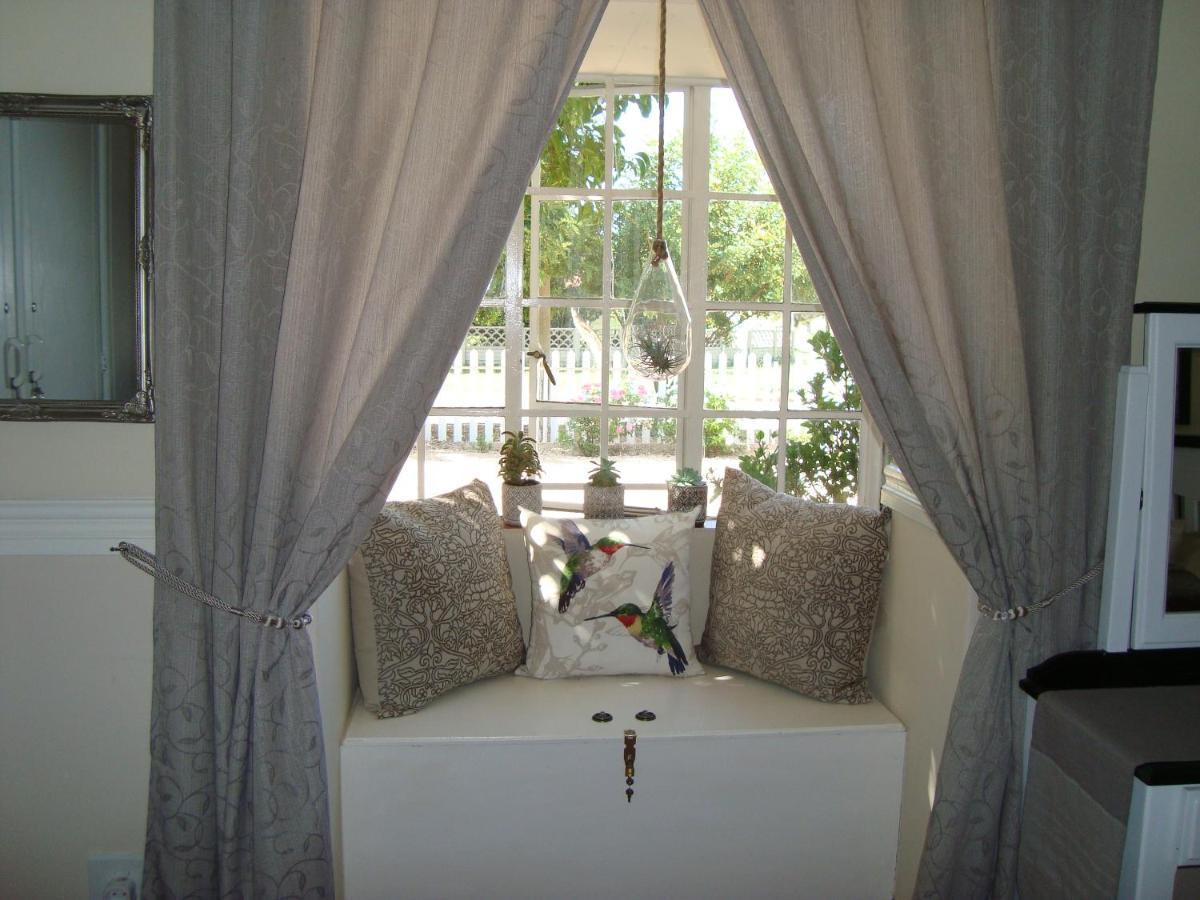 Roses And Pebbles B & B Guest House Klerksdorp Εξωτερικό φωτογραφία